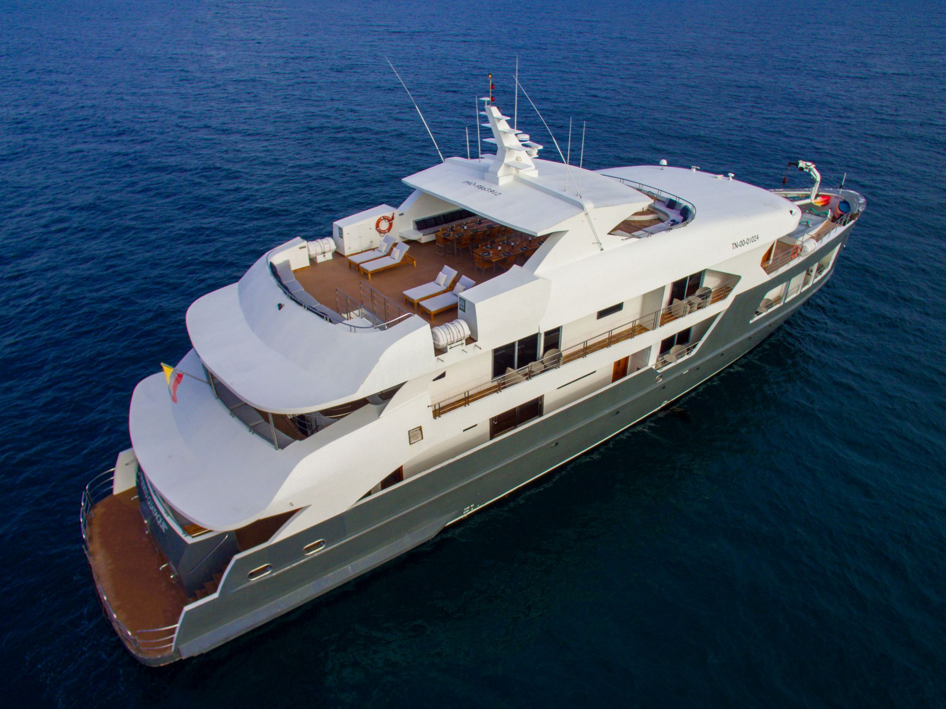 INFINITY YACHT 